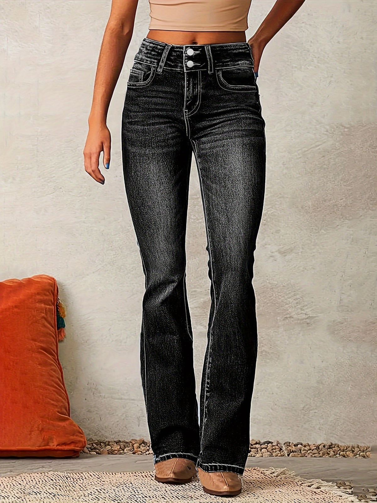 Women's Flared Jeans High-Waisted Classic Fit Casual Everyday Stylish