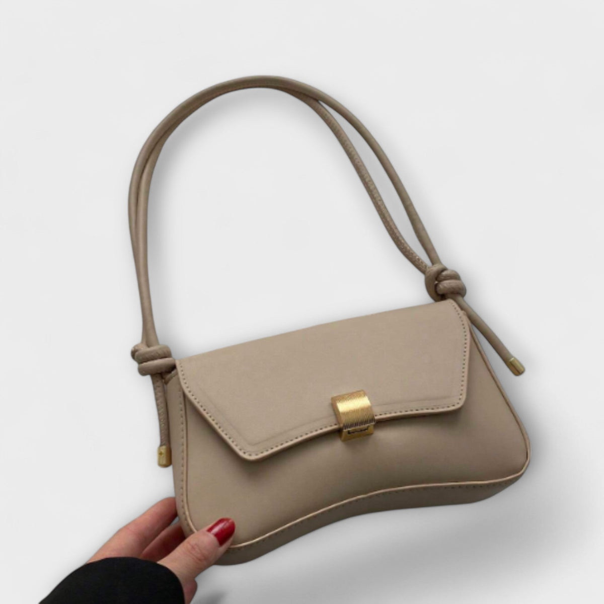 Women's Stylish Shoulder Bag Chic Design Versatile Everyday Use