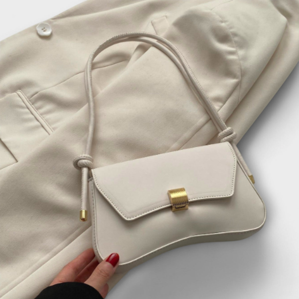 Women's Stylish Shoulder Bag Chic Design Versatile Everyday Use