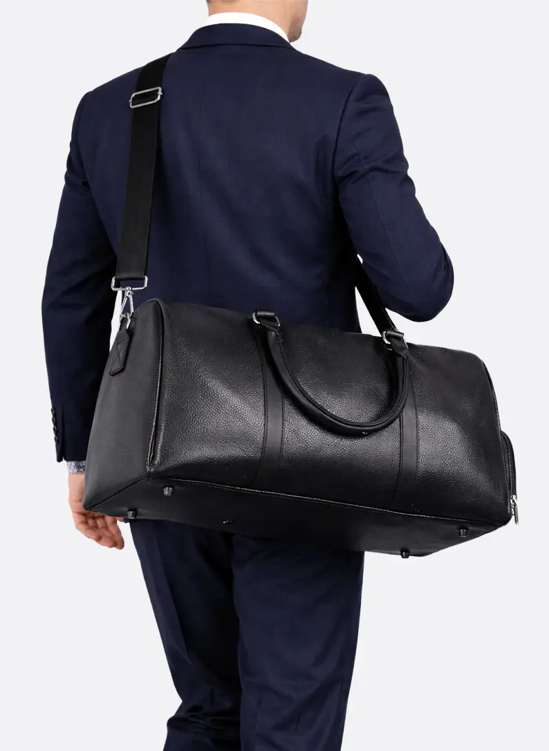 Men's Versatile Duffel Bag Travel-Ready Spacious Durable Everyday Gym