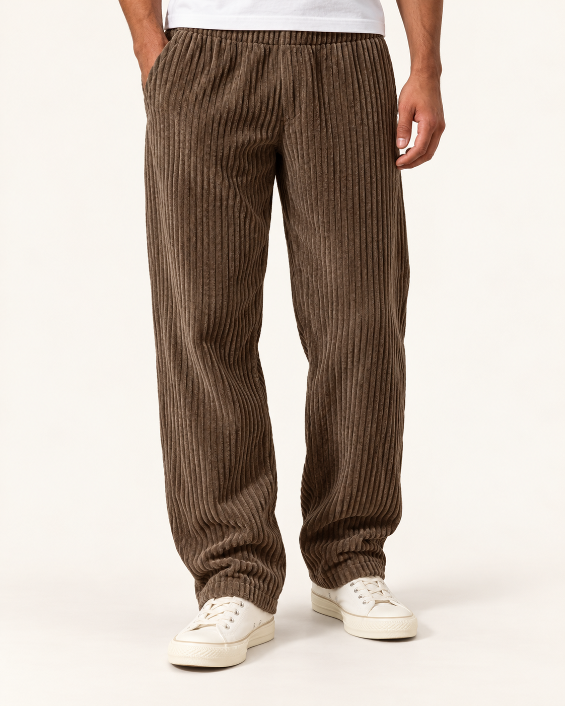 Men's Relaxed Jumbo Cord Trousers in Brown