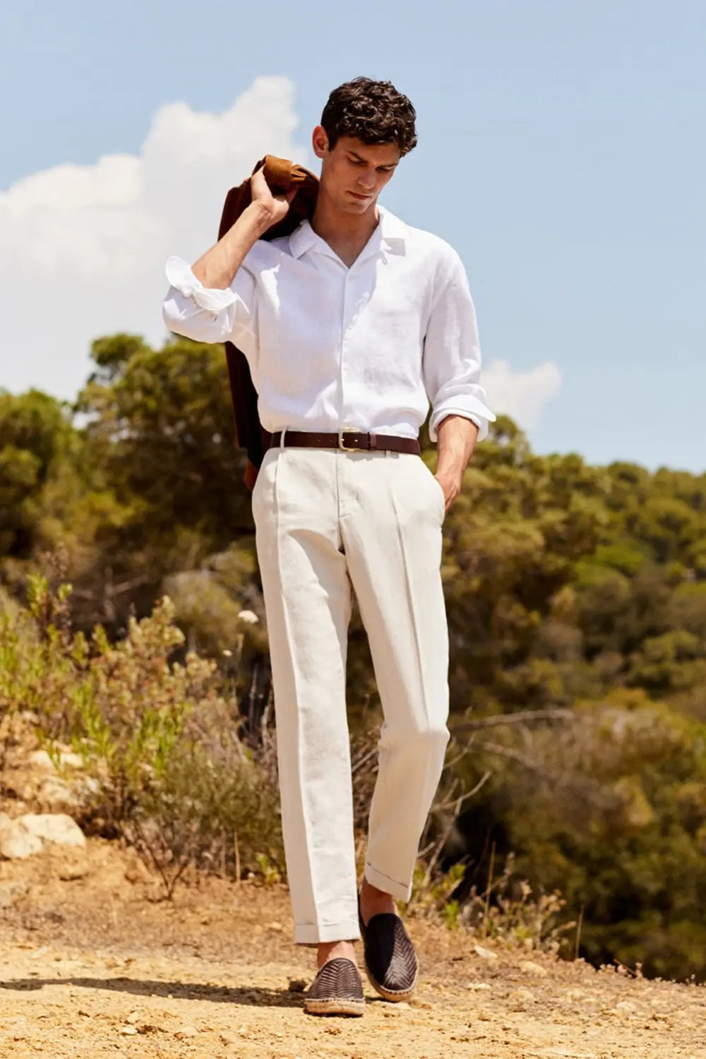 Men's Tailored Button-Up Shirt Slim Fit Long Sleeve Classic Collar Smart-Casual
