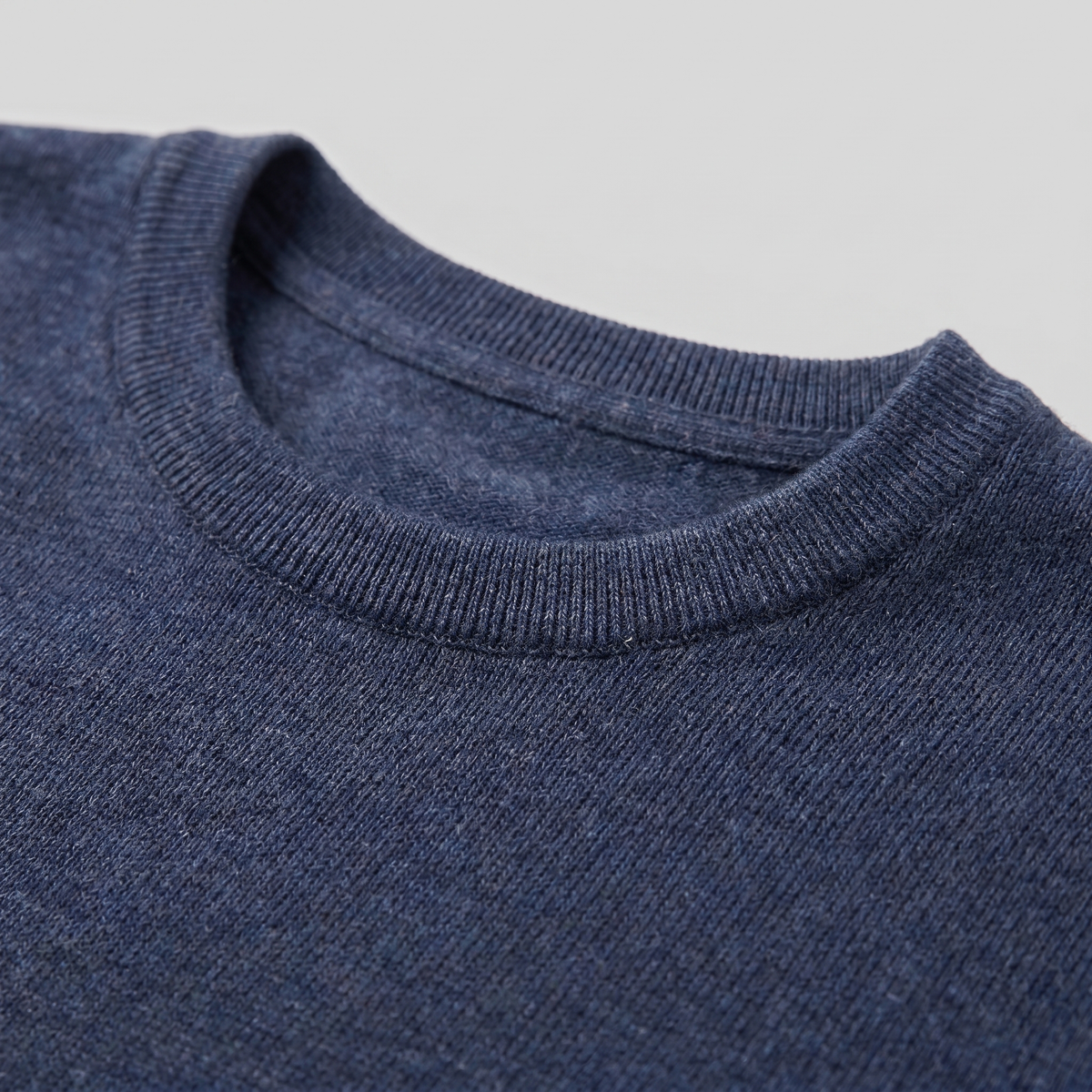 Men's Casual Long-Sleeved Crew Neck Sweater Relaxed Fit Everyday Layering