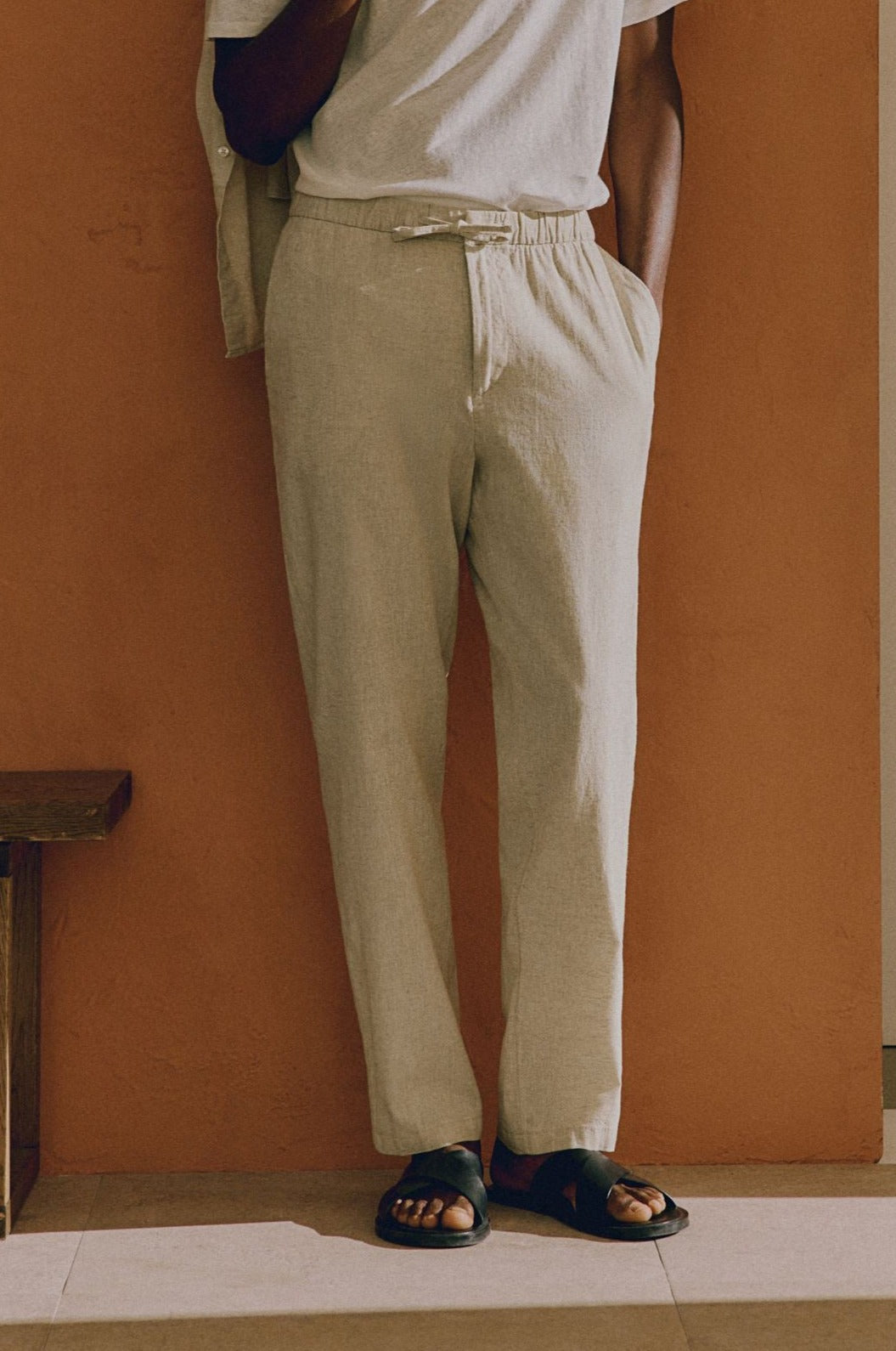 Men's Casual Flat-Front Drawstring Trousers Relaxed Fit Everyday Versatile