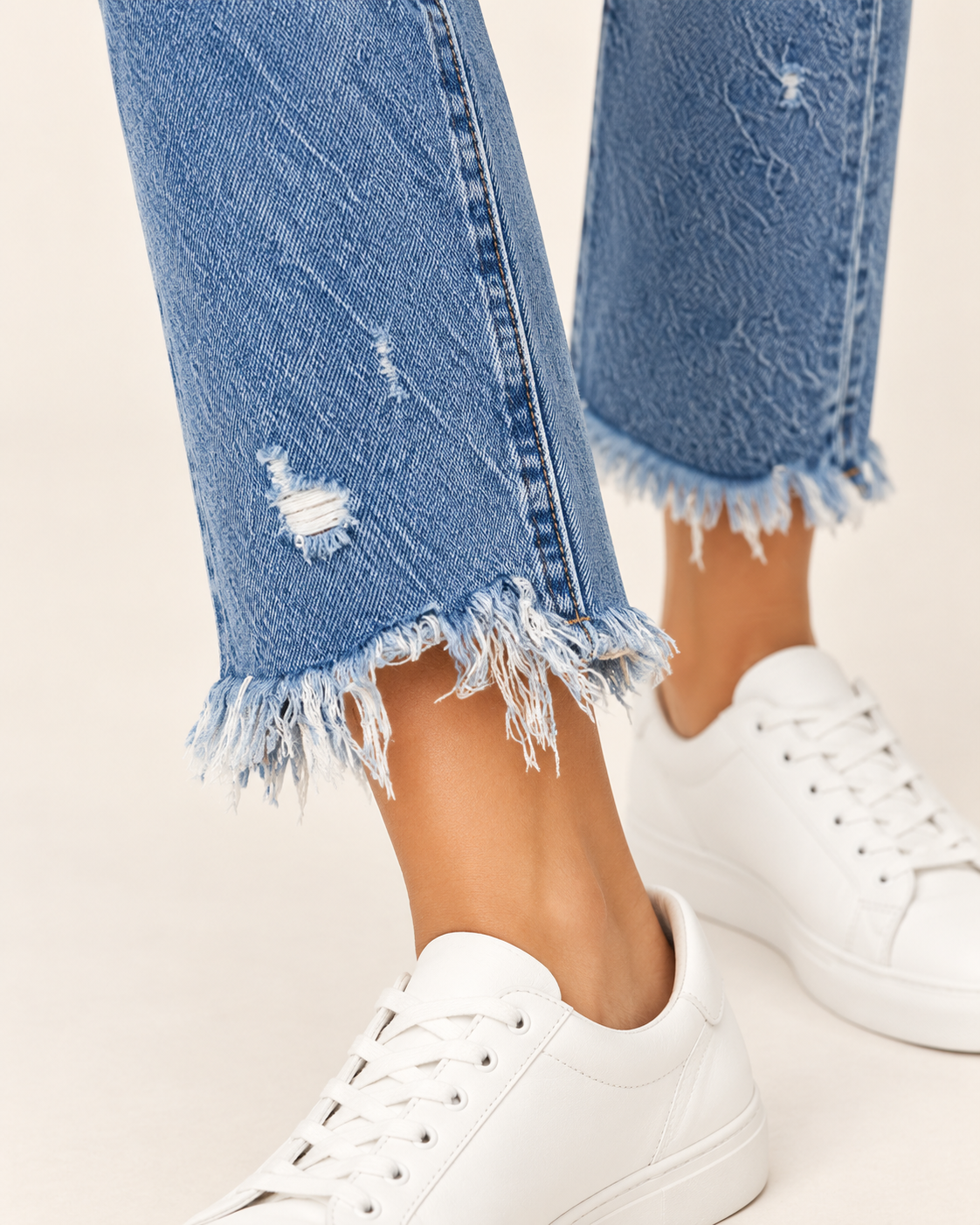 Women's Fringed Hem Straight Leg Jeans