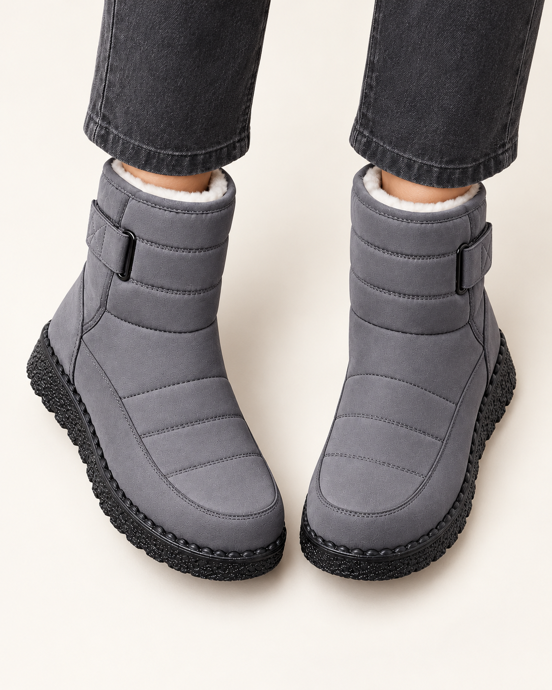Women's Quilted Snow Boots With Strap