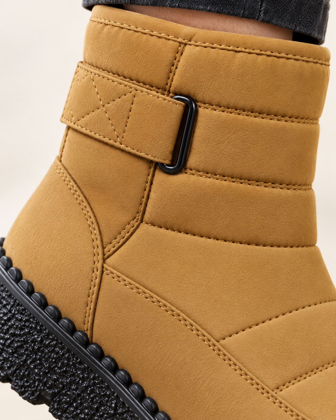 Women's Quilted Snow Boots With Strap