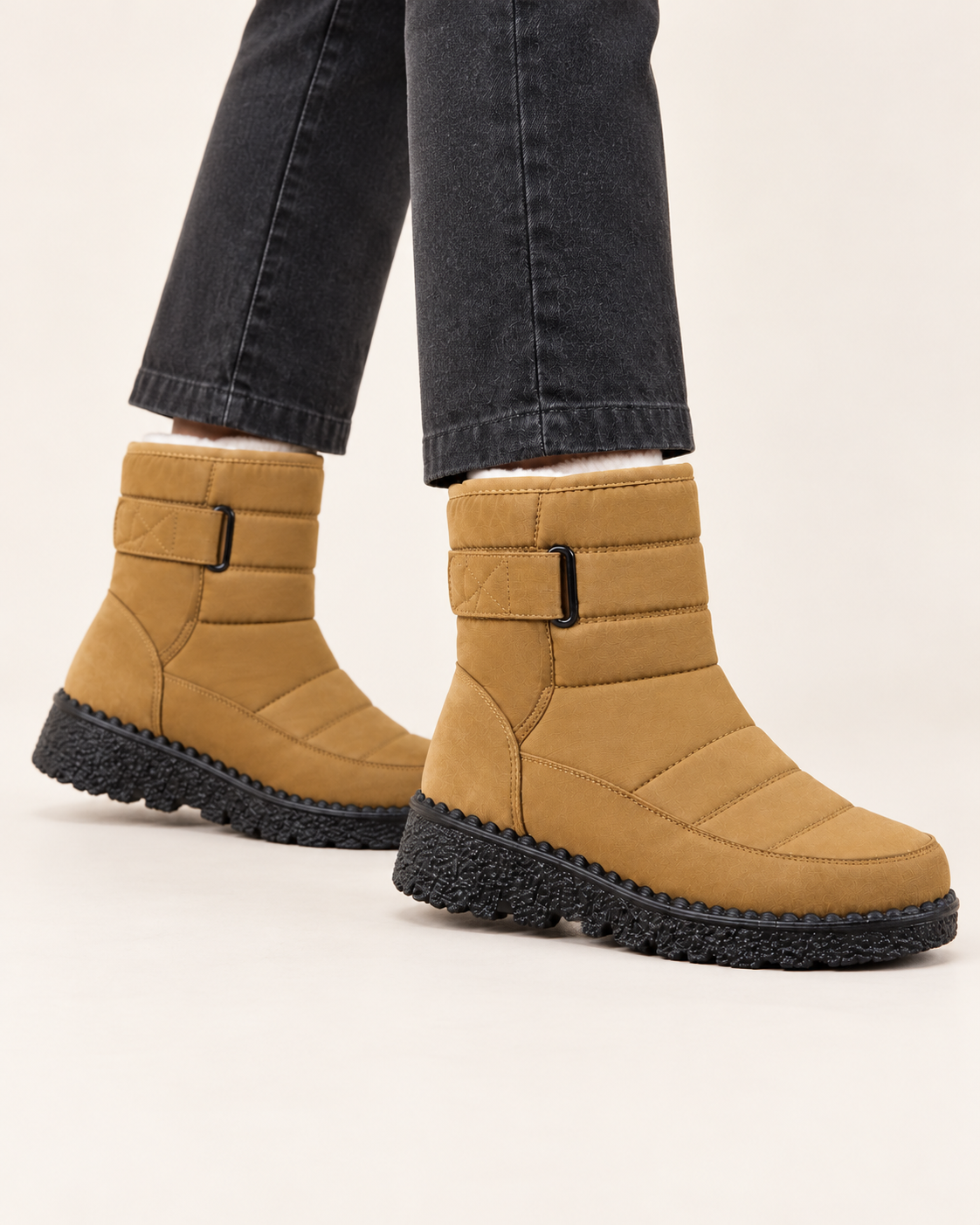 Women's Quilted Snow Boots With Strap