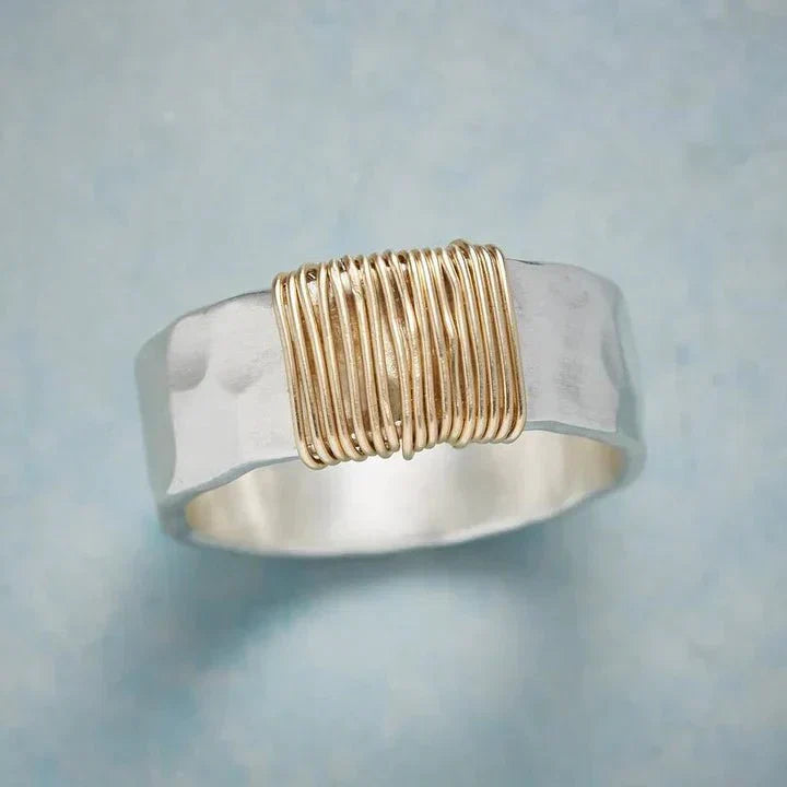 Women's Vintage Gold Thread Ring Elegant Textured Design Statement Accessory